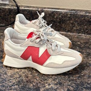 New Balance 327 Sneakers